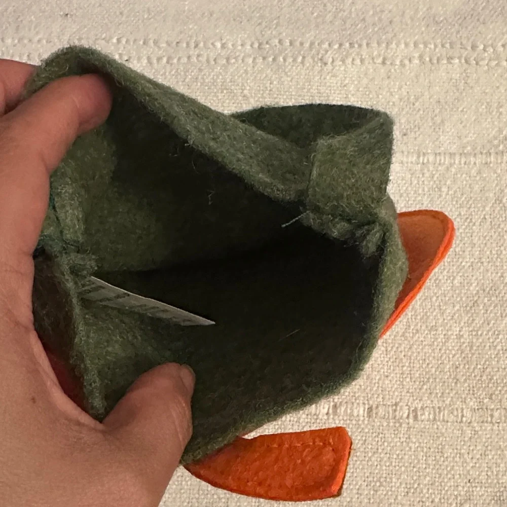 N/A charming felt